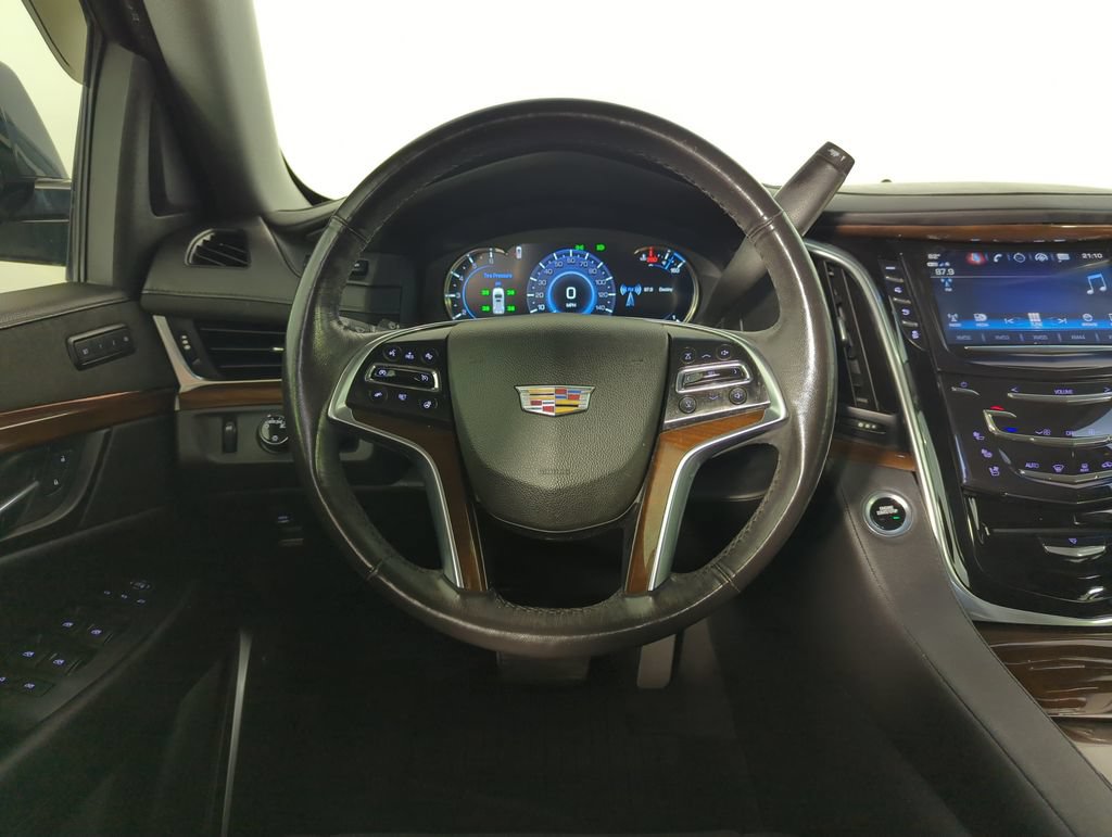 Used 2020 Cadillac Escalade ESV Premium Luxury RWD image 16