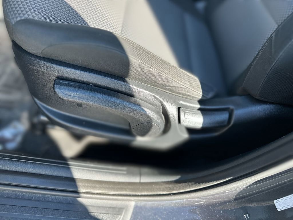 Used 2022 Kia Soul LX image 14