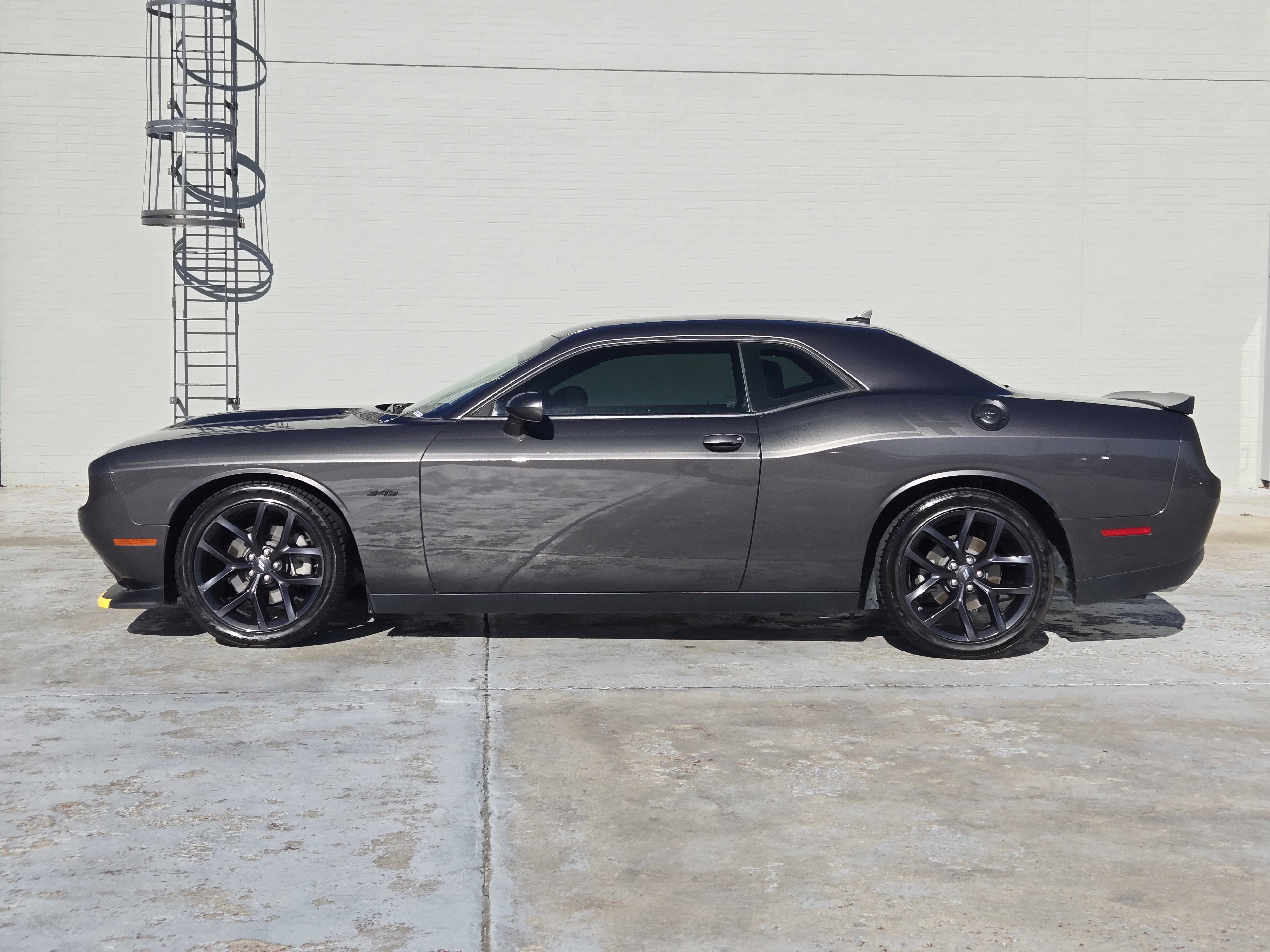 Used 2023 Dodge Challenger R/T w/ Plus Package image 5