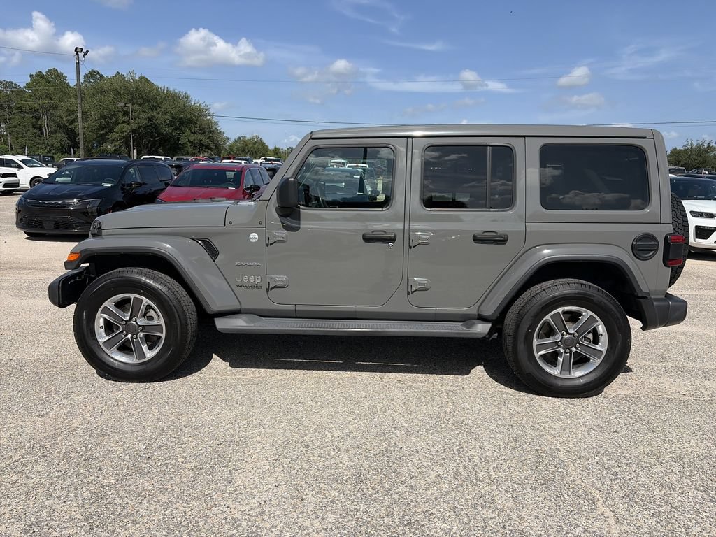 Used 2021 Jeep Wrangler Unlimited Sahara w/ Safety Group AWD/4WD image 3