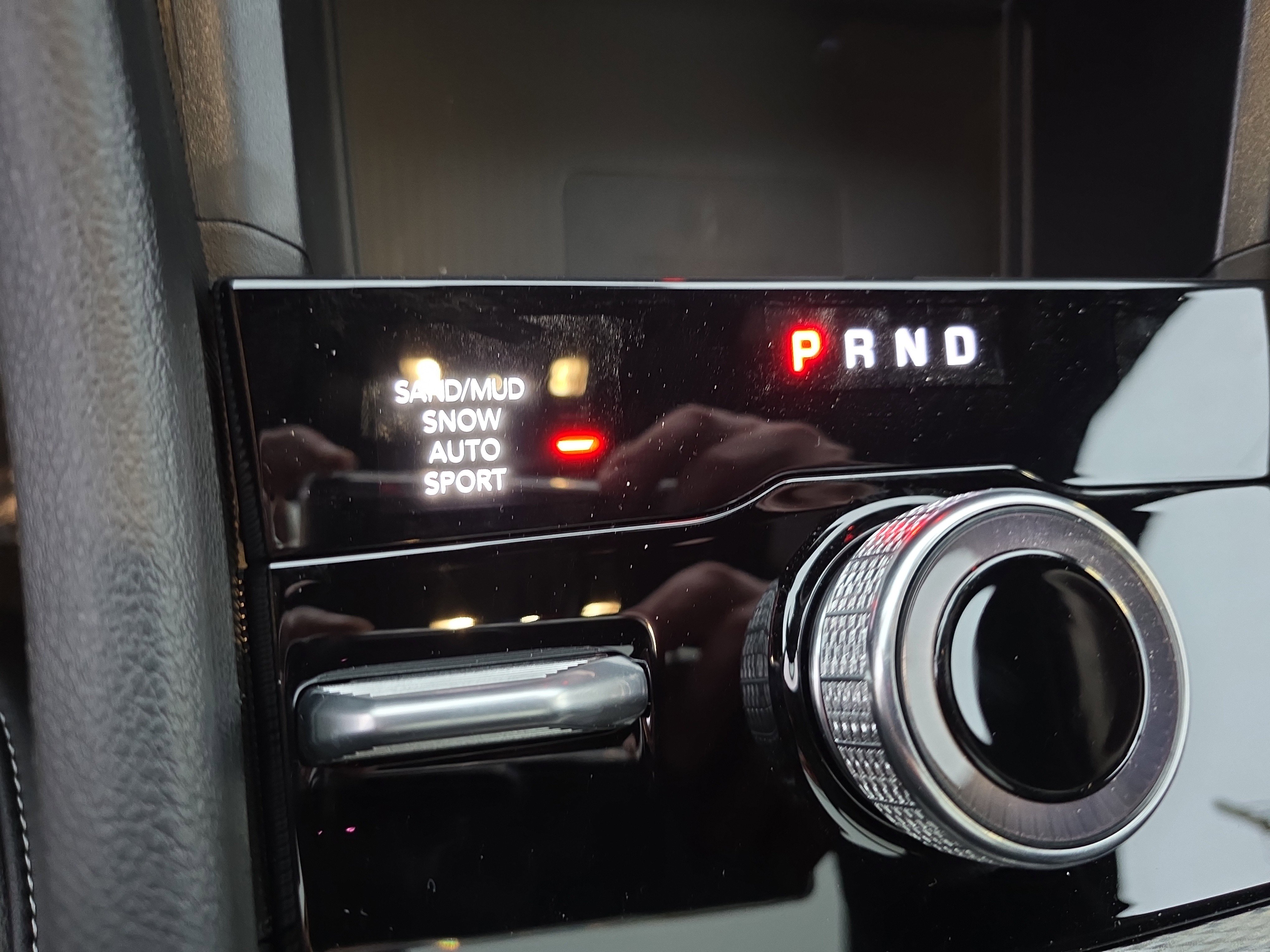 New 2025 Jeep Grand Cherokee Limited w/ Luxury Tech Group II image 9