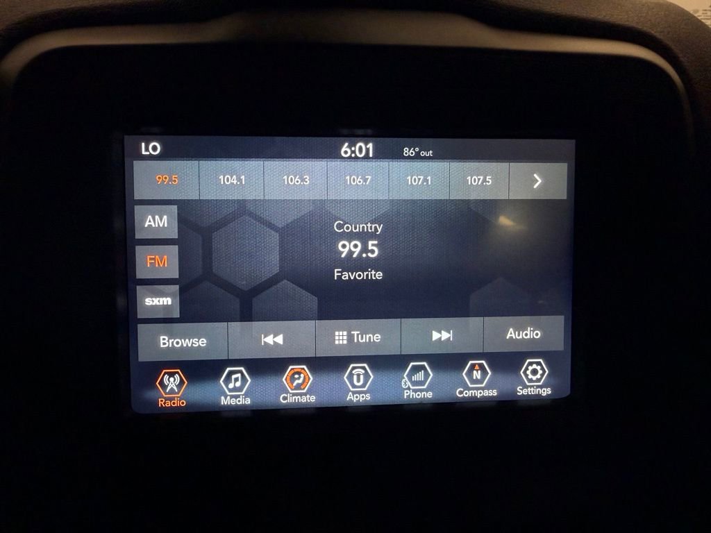 Used 2020 Jeep Renegade Altitude image 17