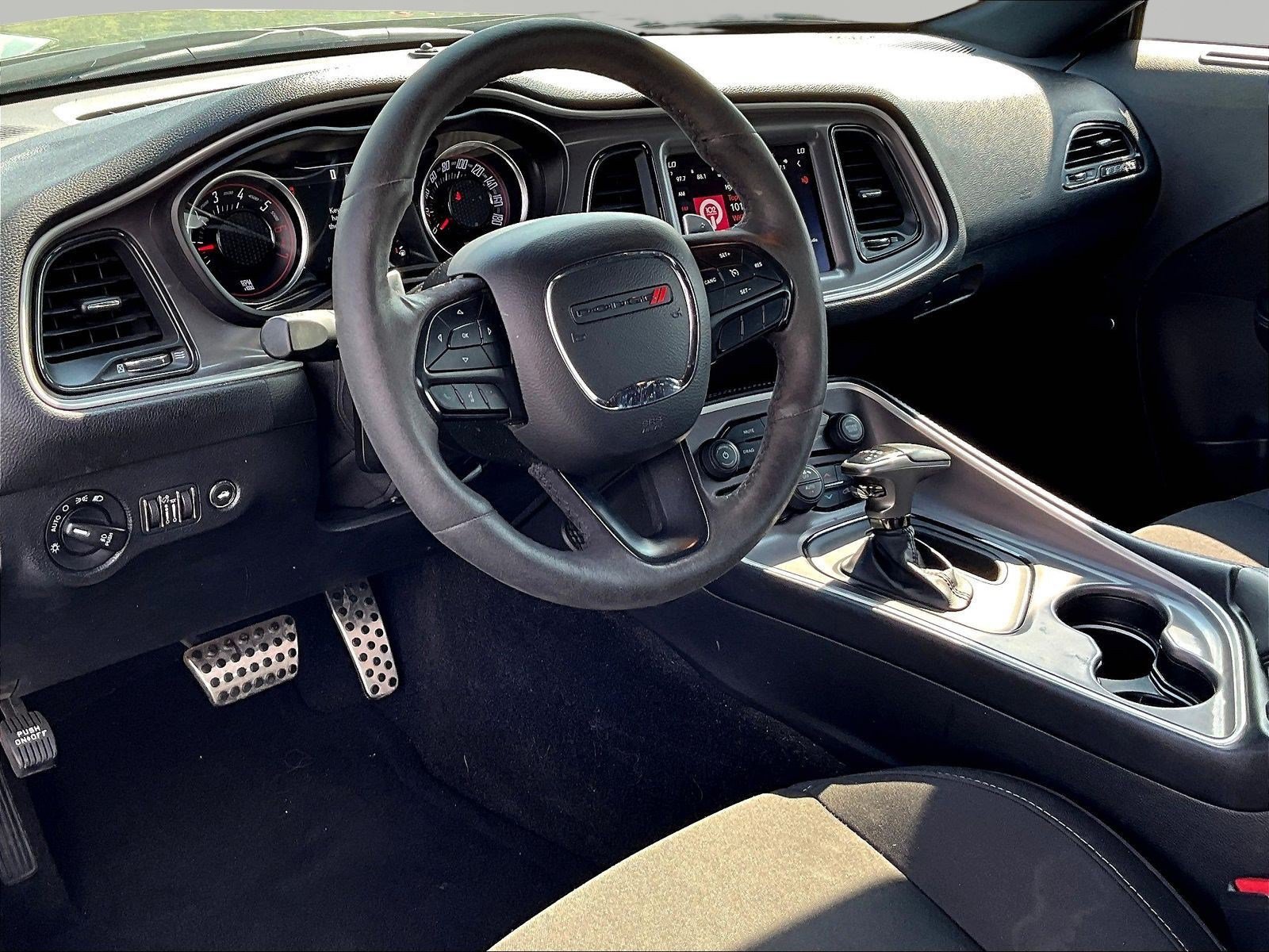 Used 2022 Dodge Challenger R/T Scat Pack RWD image 13