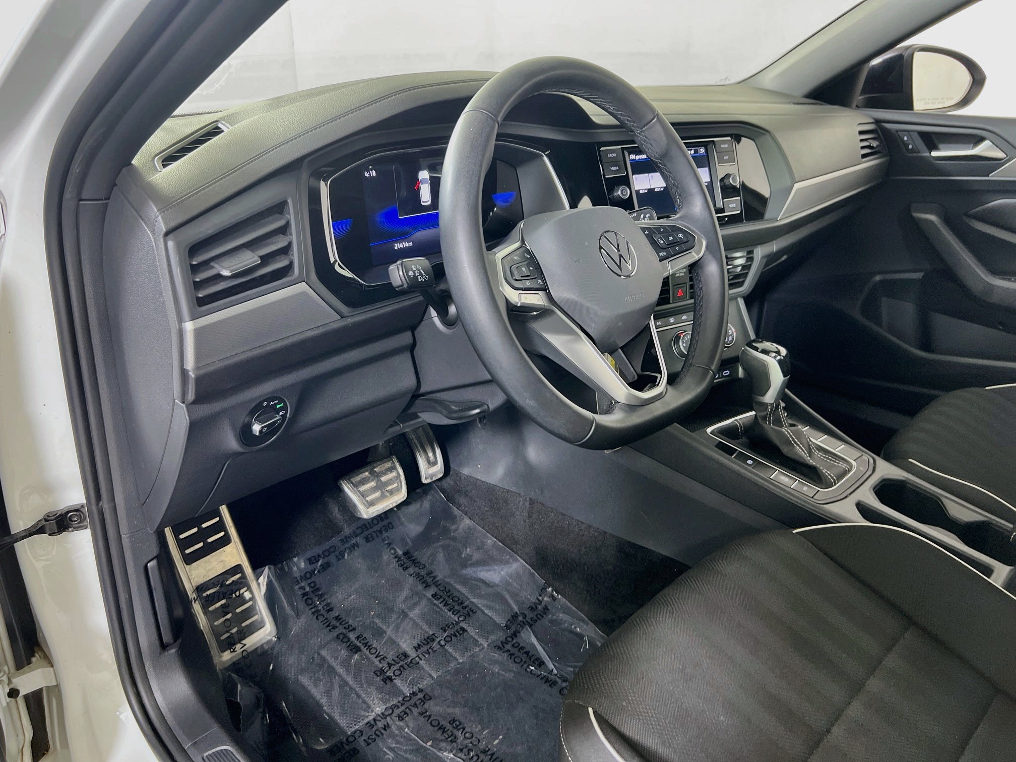 Used 2023 Volkswagen Jetta Sport FWD image 9