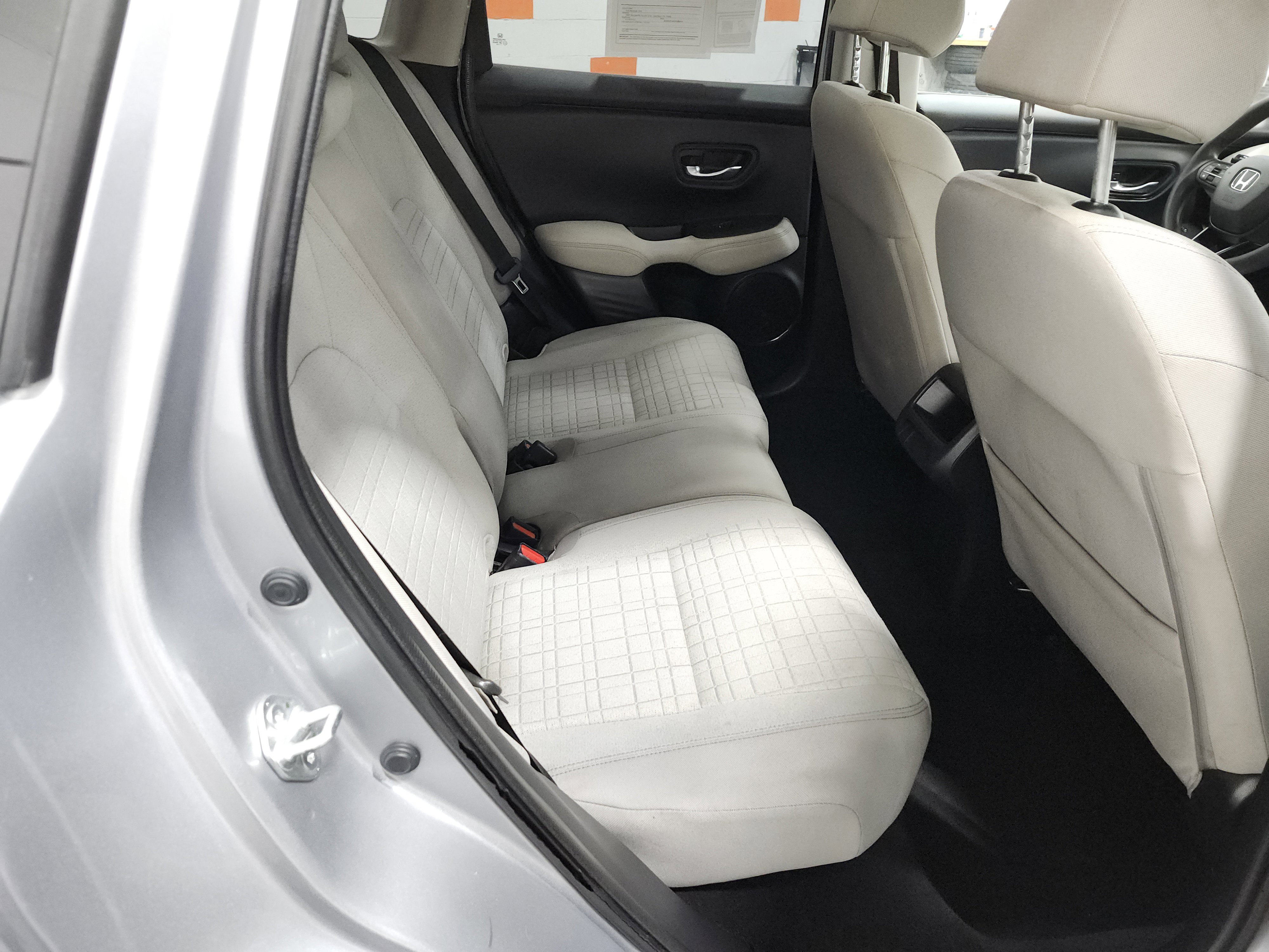 Used 2023 Honda HR-V LX image 17