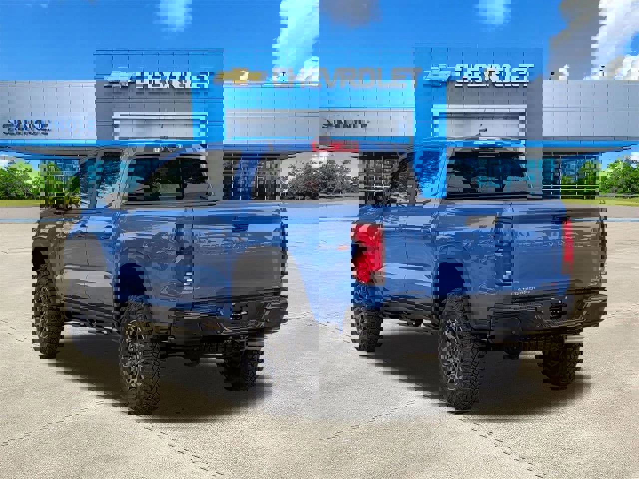 New 2026 Chevrolet Colorado ZR2 w/ Technology Package image 3