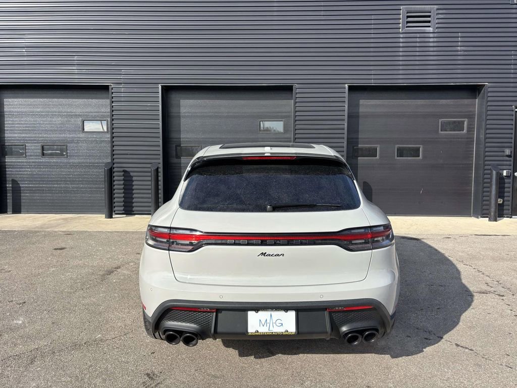 New 2026 Porsche Macan image 9