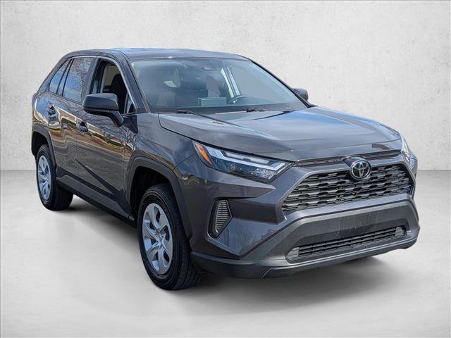 Used 2025 Toyota RAV4 LE video 3