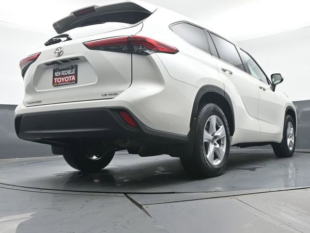 Certified 2021 Toyota Highlander LE image 36