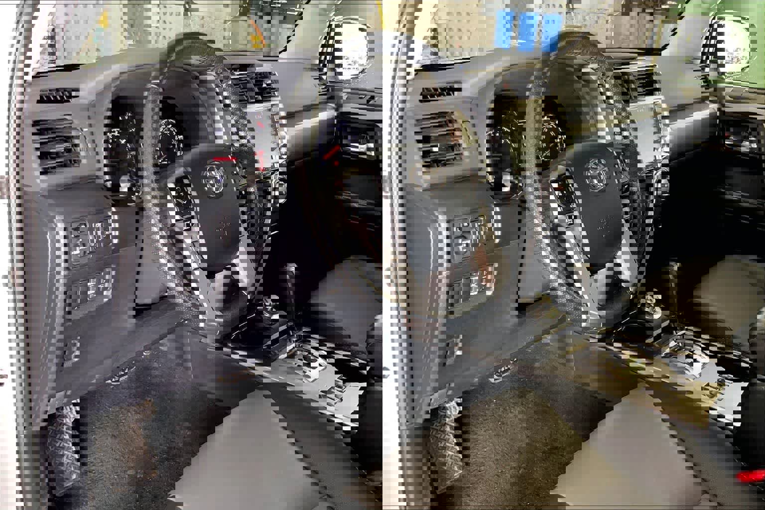 Used 2024 Toyota 4Runner SR5 Premium image 2