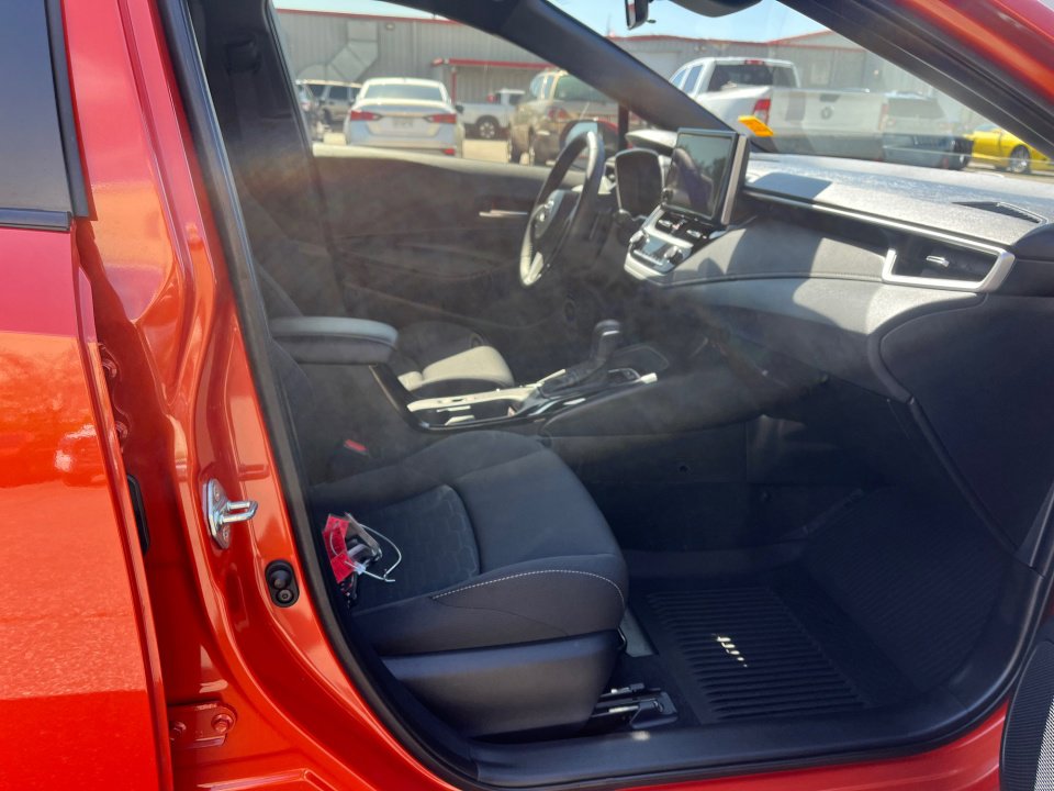 Certified 2025 Toyota Corolla SE image 31