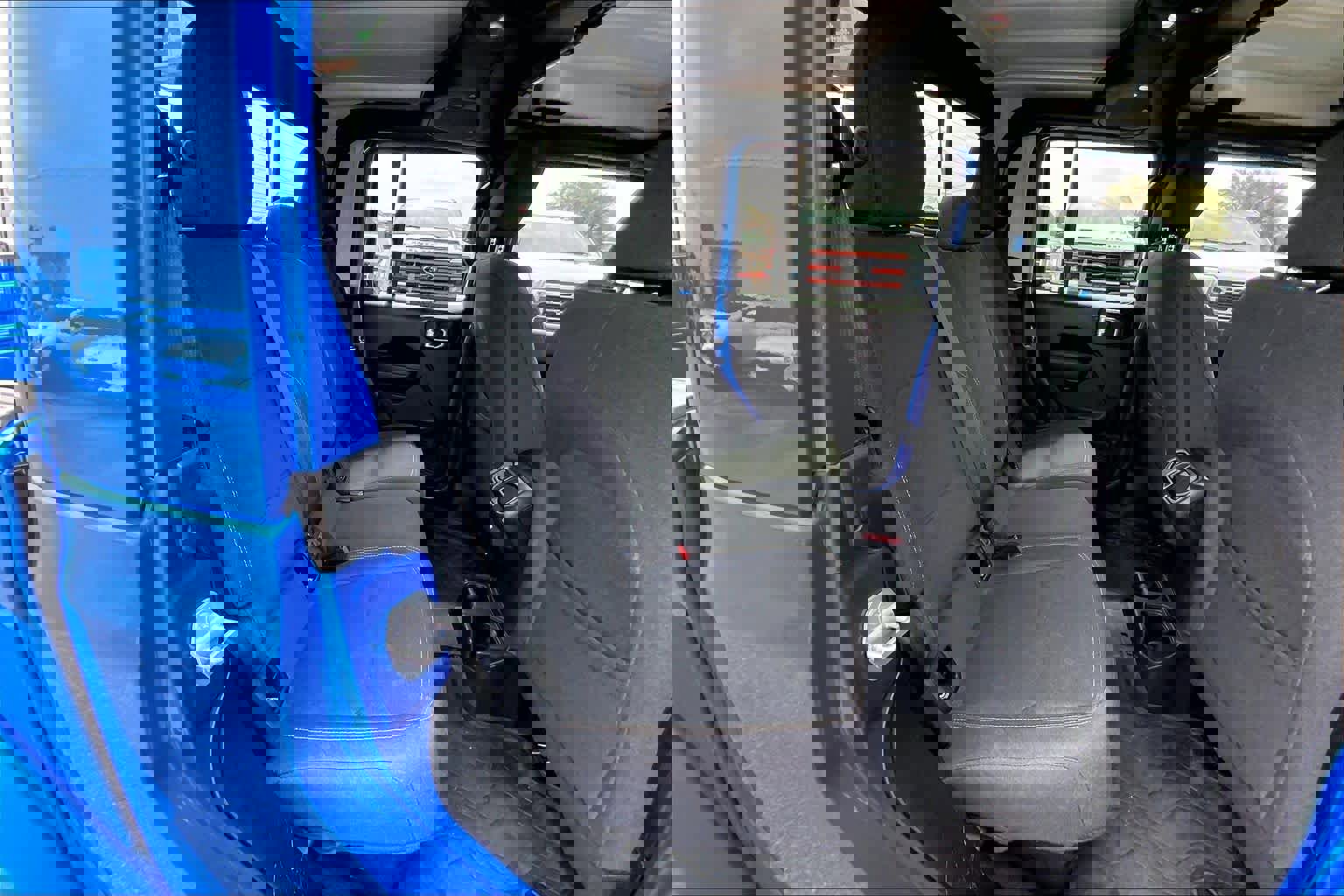 Used 2024 Jeep Gladiator Sport image 19