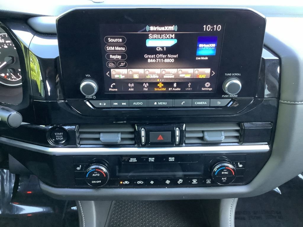 Used 2025 Nissan Pathfinder SV AWD/4WD image 17