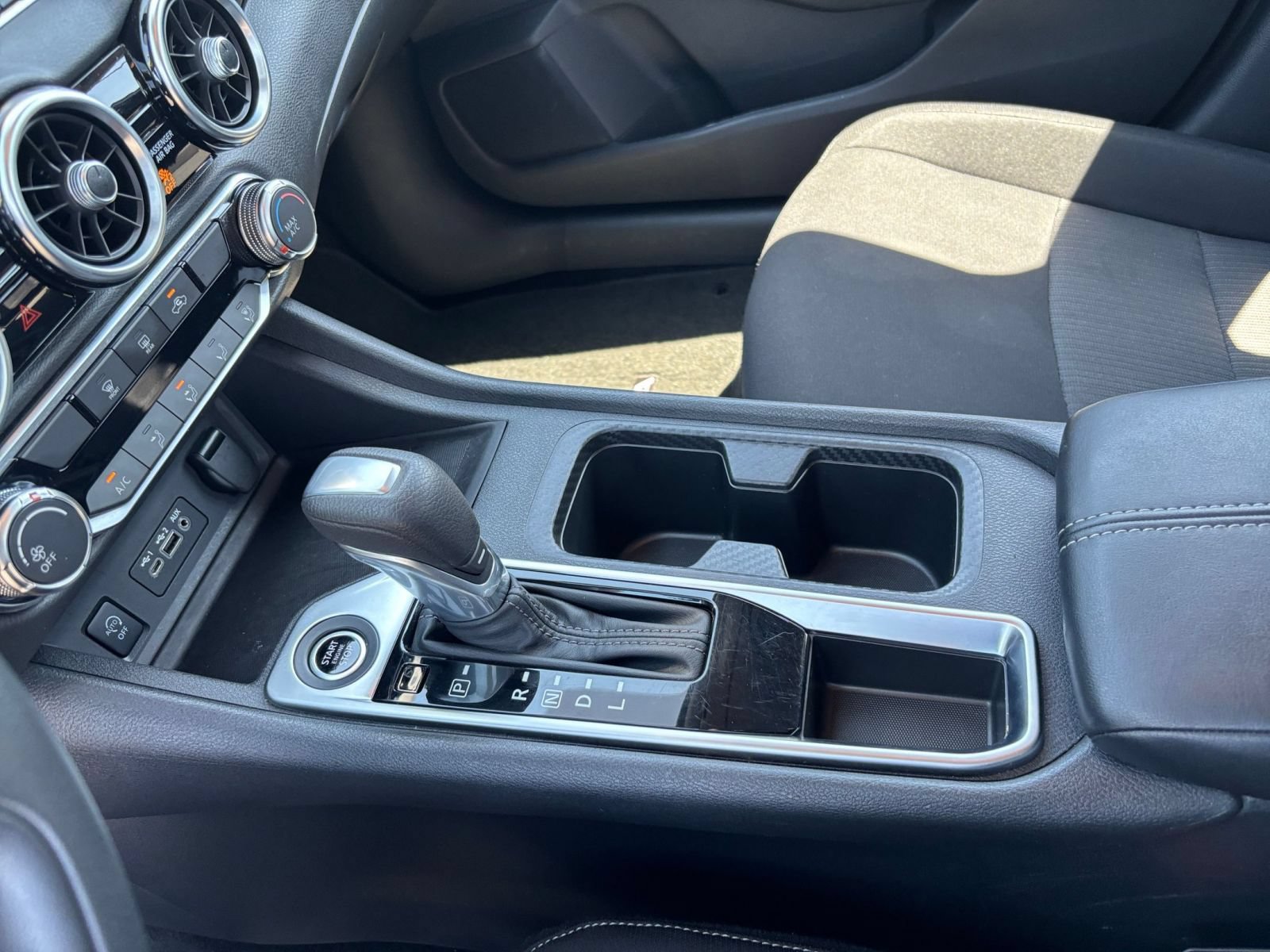 Used 2025 Nissan Sentra SV FWD image 39