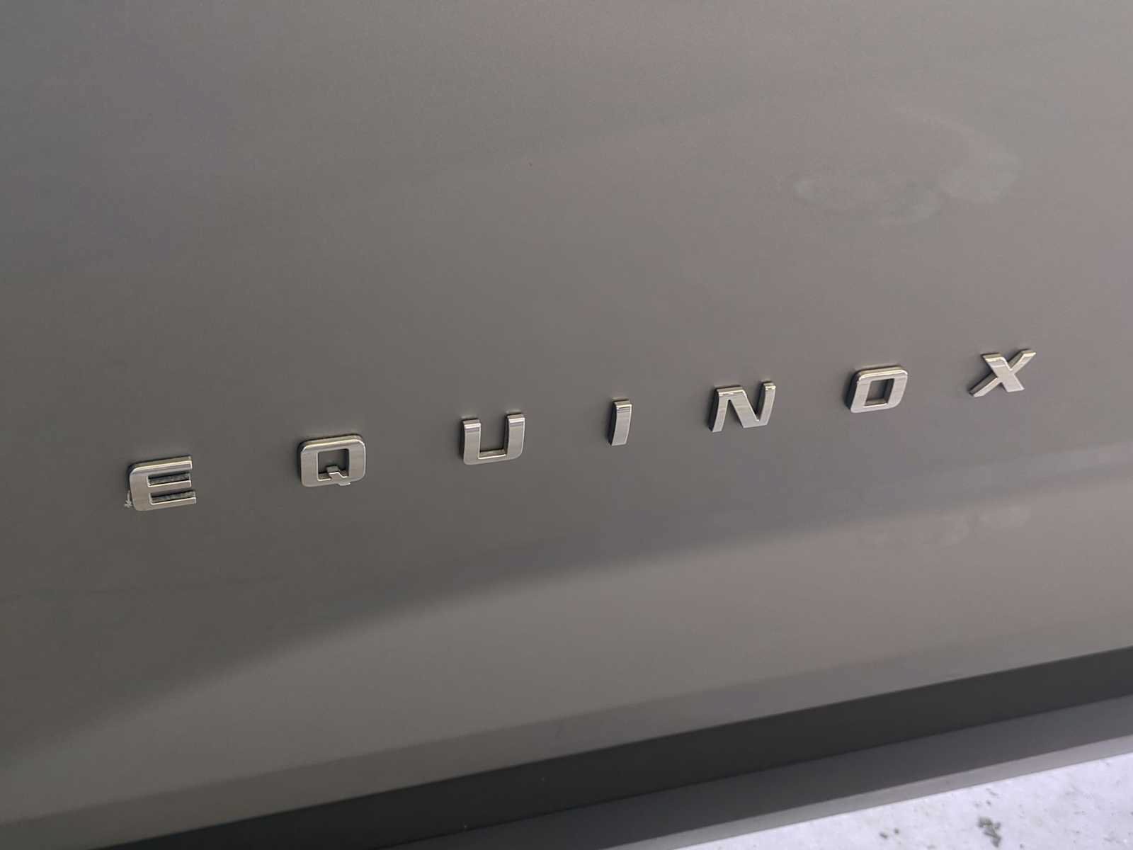 Used 2025 Chevrolet Equinox LT w/ Convenience Package II FWD image 9