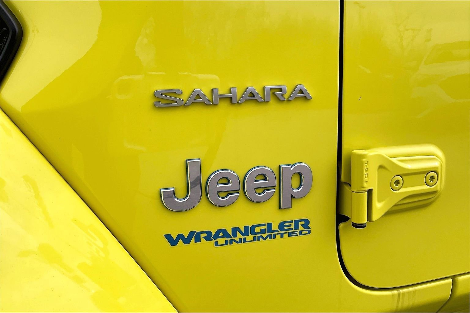 Used 2022 Jeep Wrangler Unlimited Sahara w/ Cold Weather Group AWD/4WD image 32