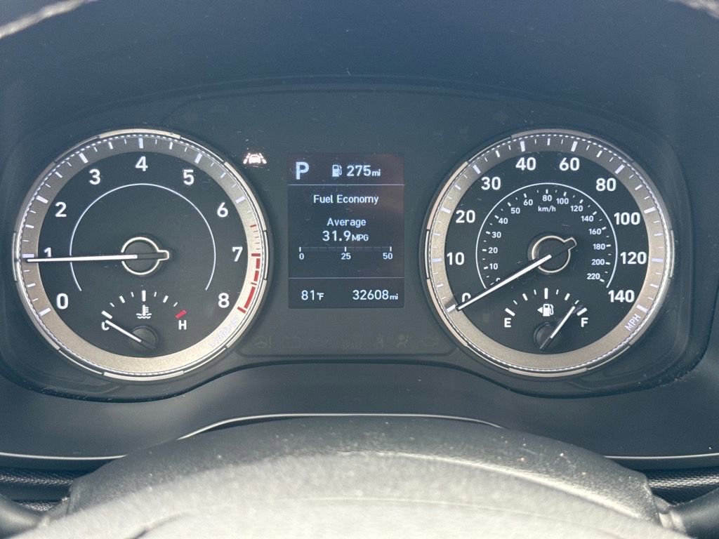 Used 2022 Hyundai Venue SEL w/ Cargo Package image 18