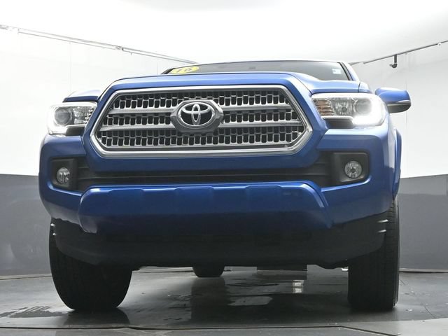 Used 2016 Toyota Tacoma TRD Sport w/ Premium & Technology Package RWD image 33