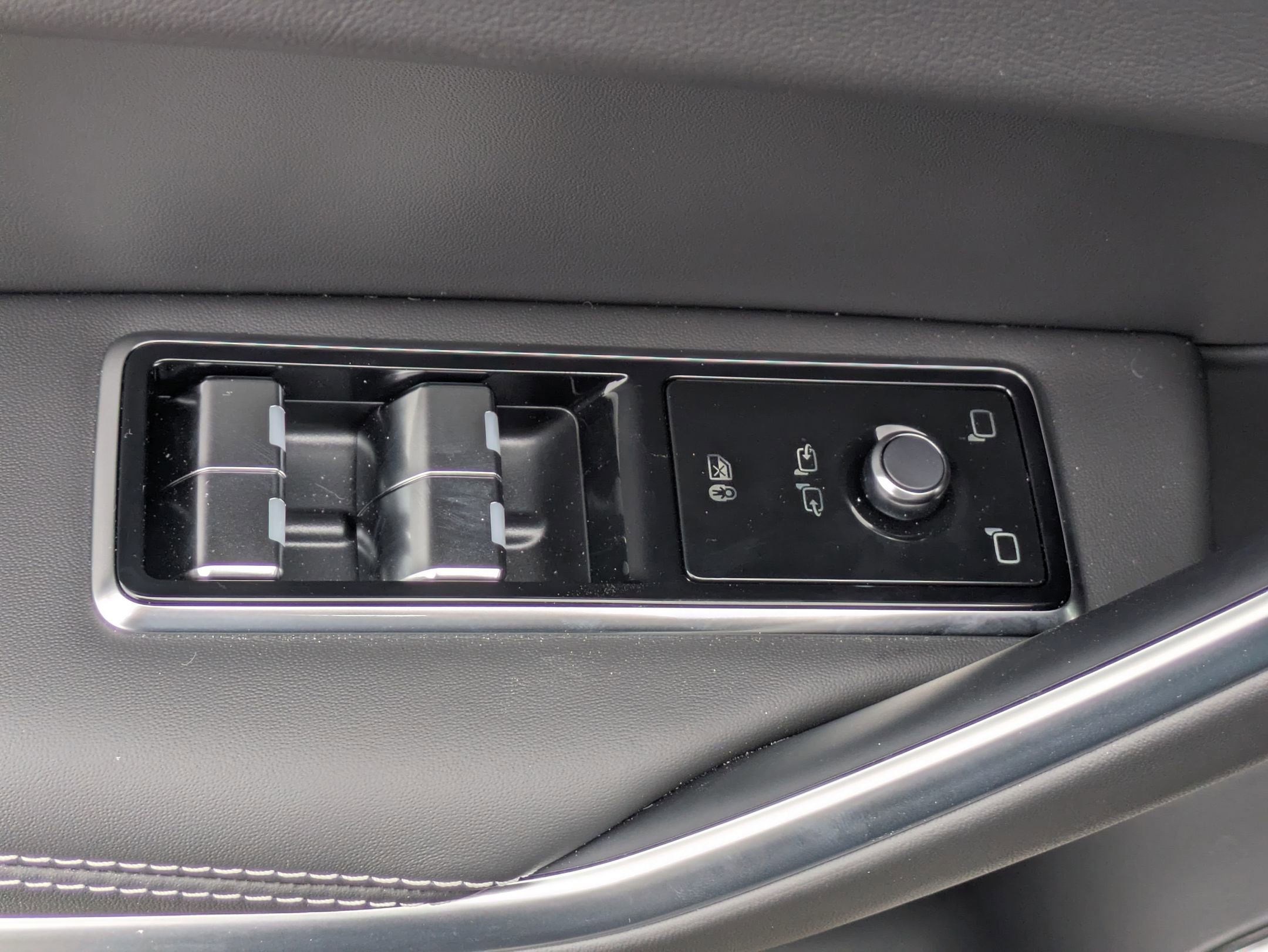 New 2026 Jaguar F-PACE R-Dynamic S image 22