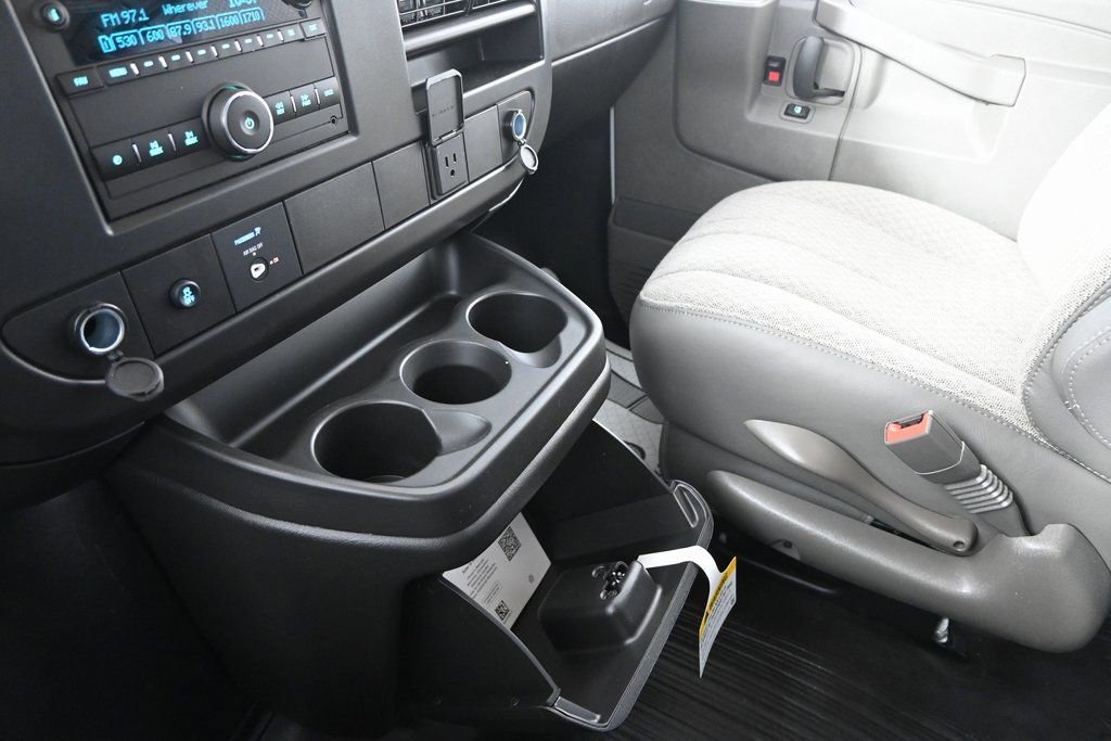 New 2026 Chevrolet Express 3500 Extended w/ Driver Convenience Package image 31
