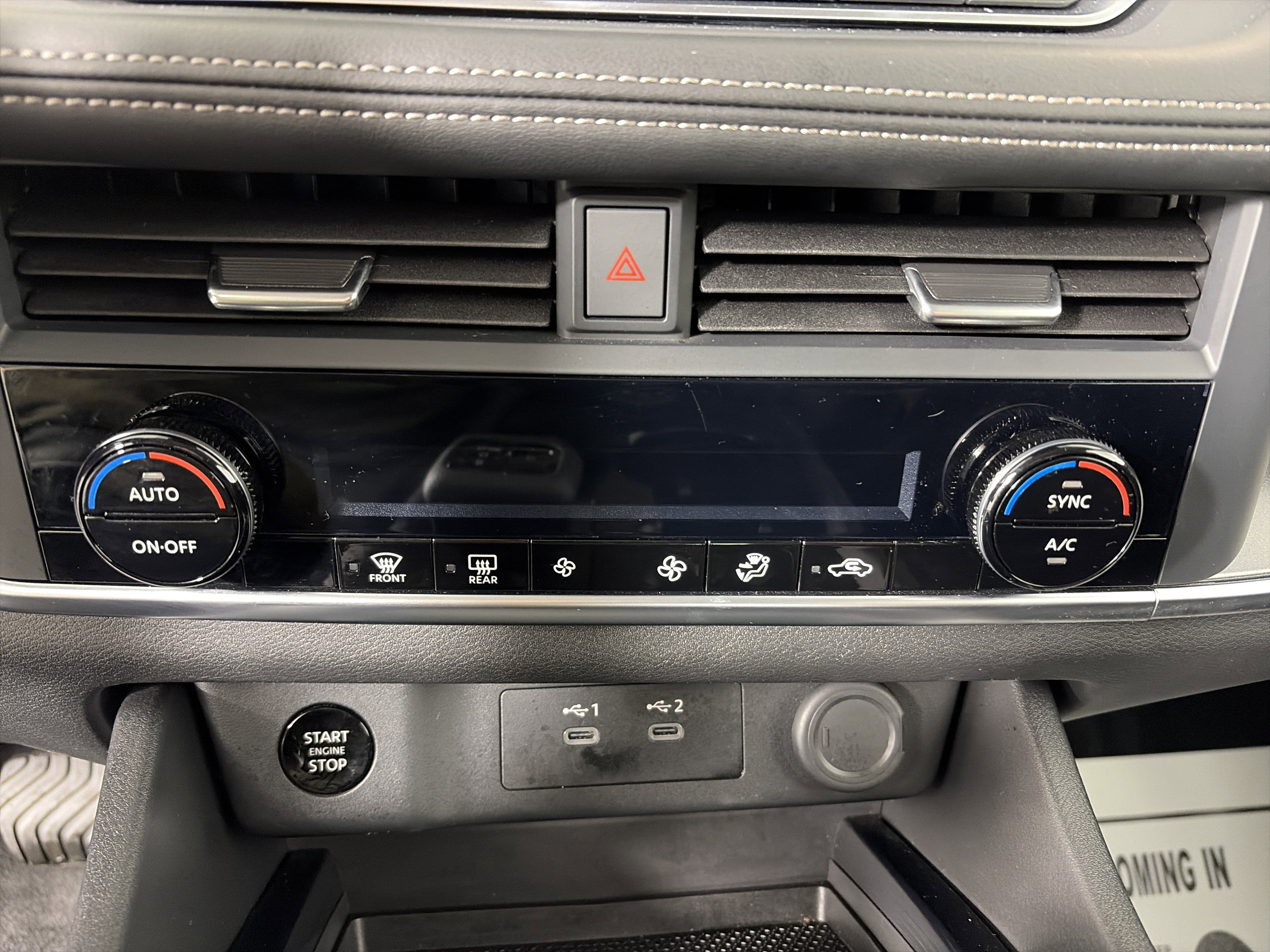 Used 2025 Nissan Rogue SV image 21