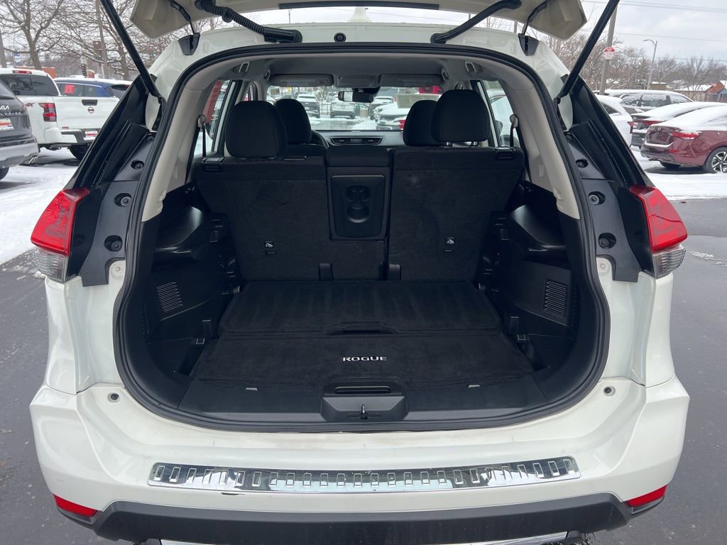 Certified 2020 Nissan Rogue S image 12
