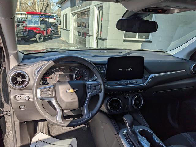 Used 2024 Chevrolet Blazer LT w/ Convenience Package FWD image 13
