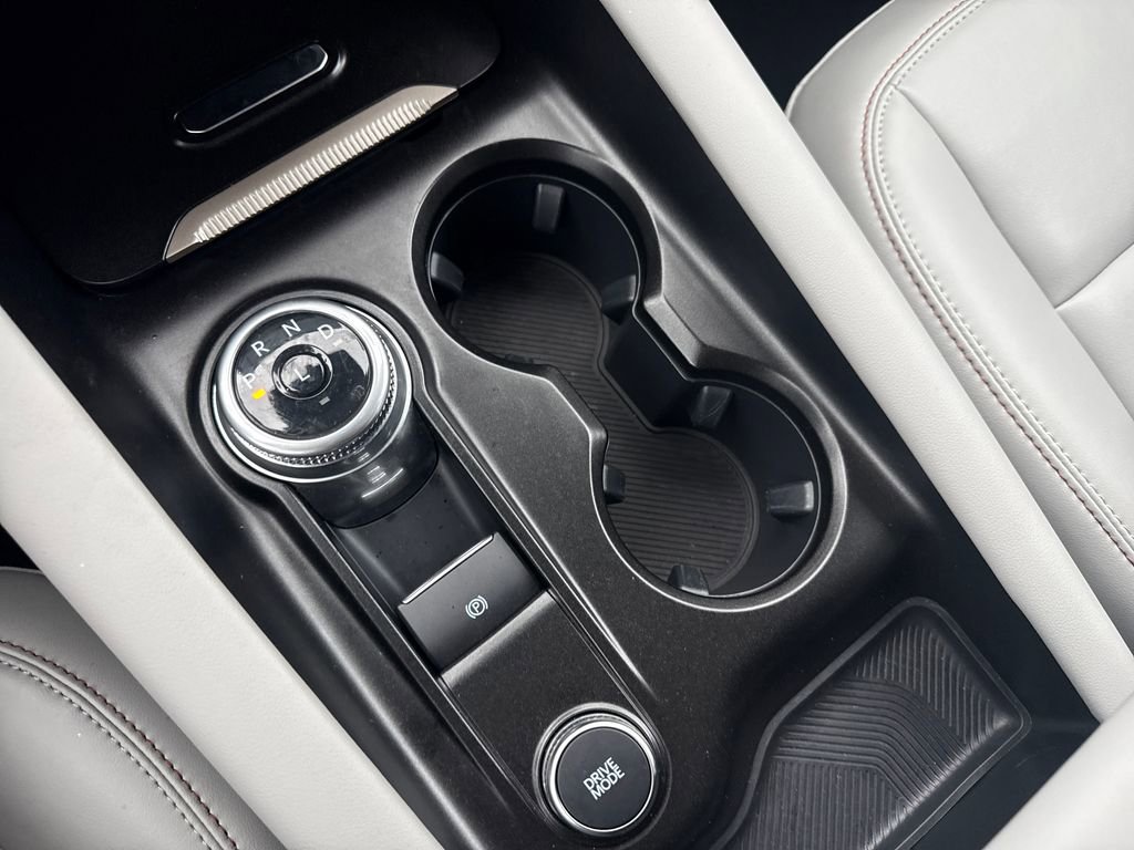 Used 2025 Ford Explorer Active w/ Active Comfort Package image 43