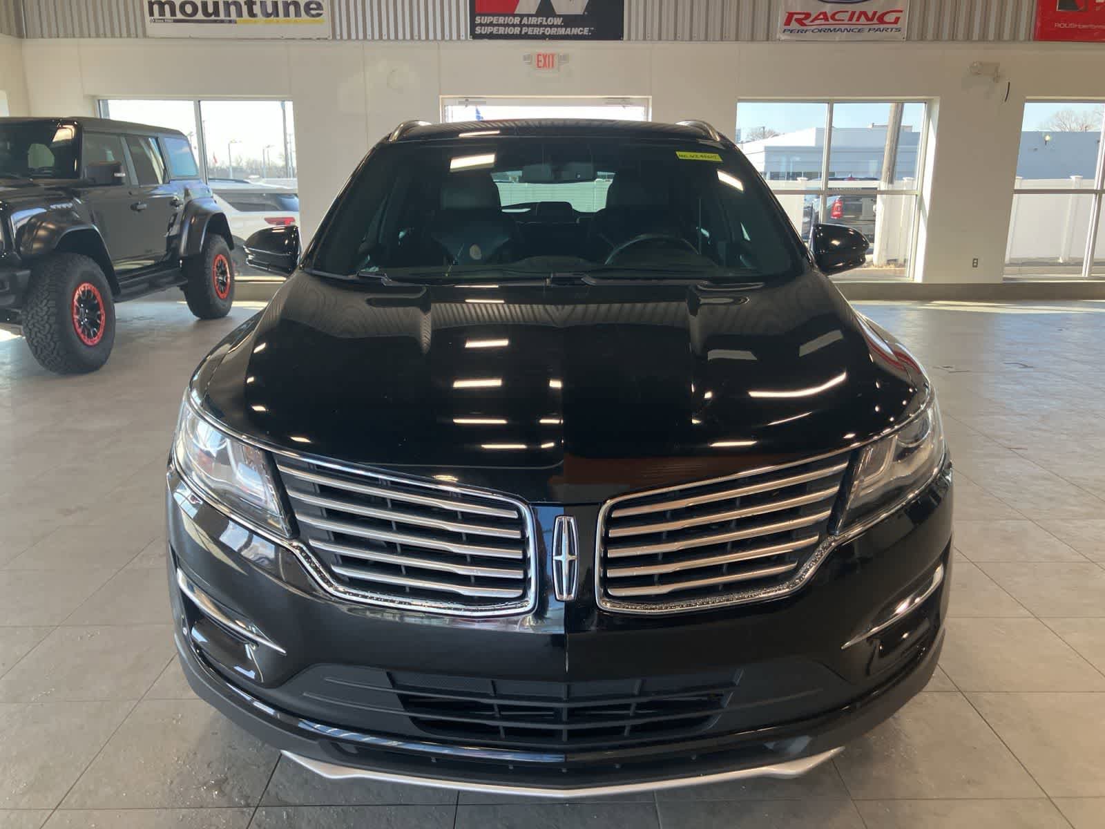 Used 2017 Lincoln MKC Premiere image 2