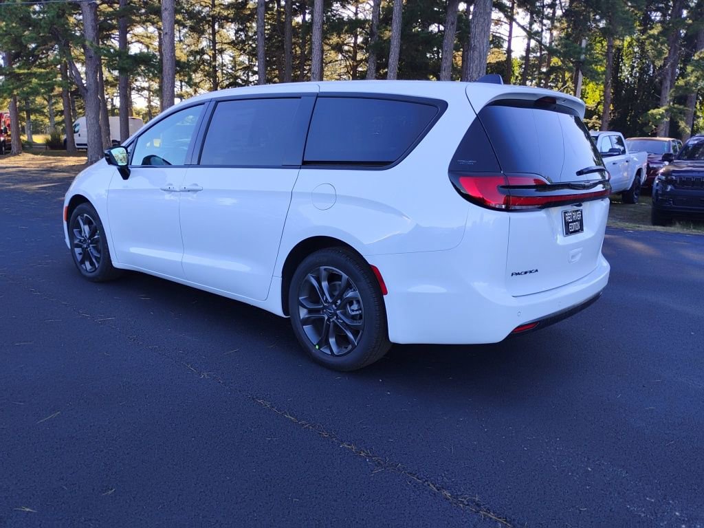 New 2026 Chrysler Pacifica Select image 7