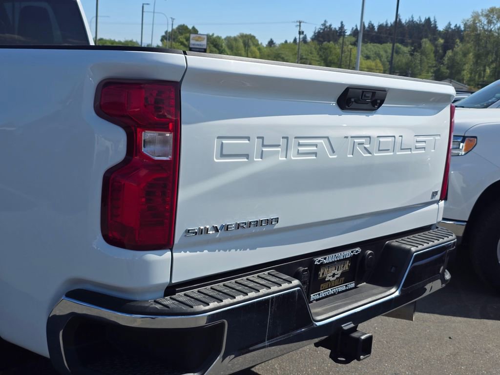 Used 2025 Chevrolet Silverado 2500 LT w/ Convenience Package AWD/4WD image 6