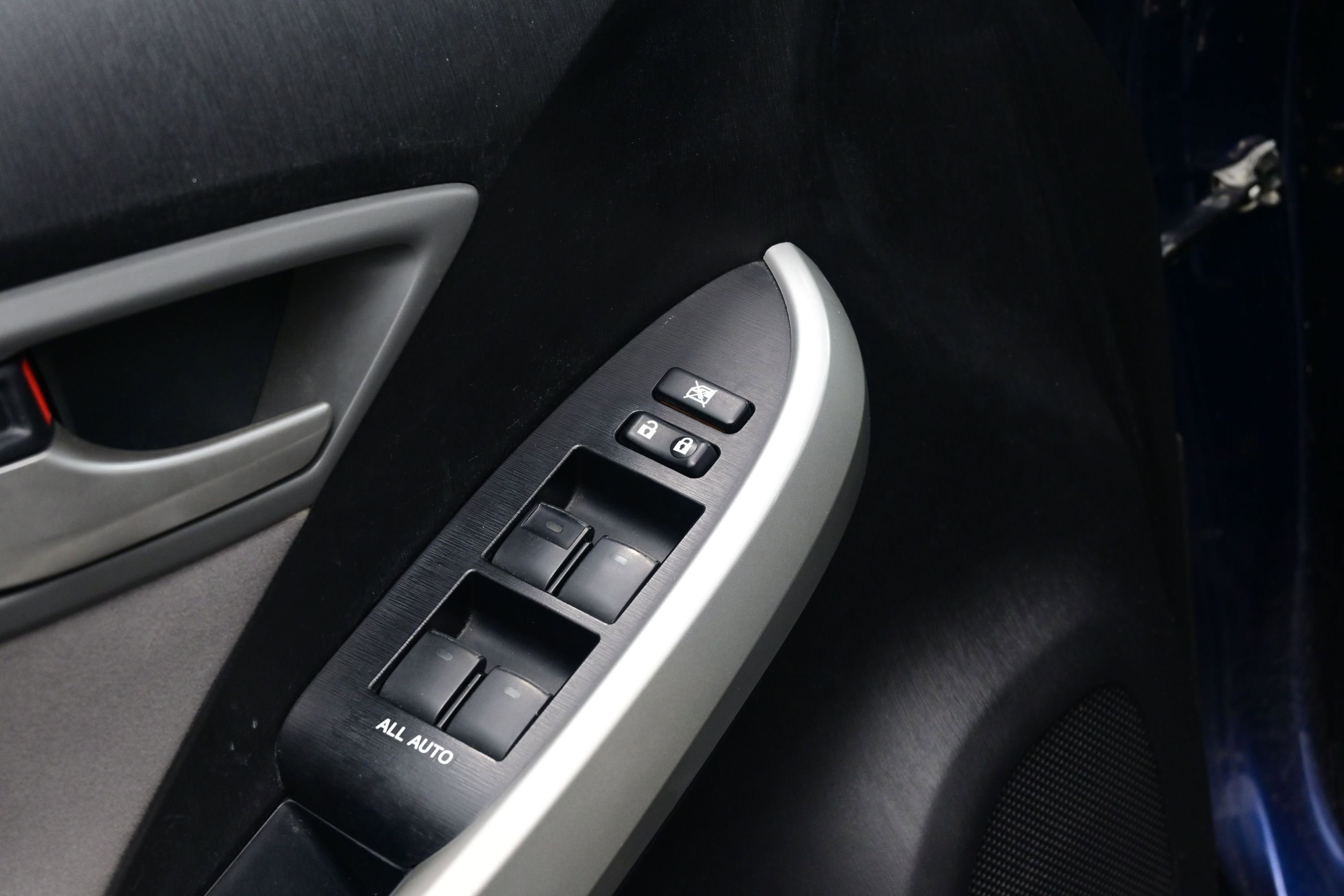 Used 2015 Toyota Prius Two FWD image 10