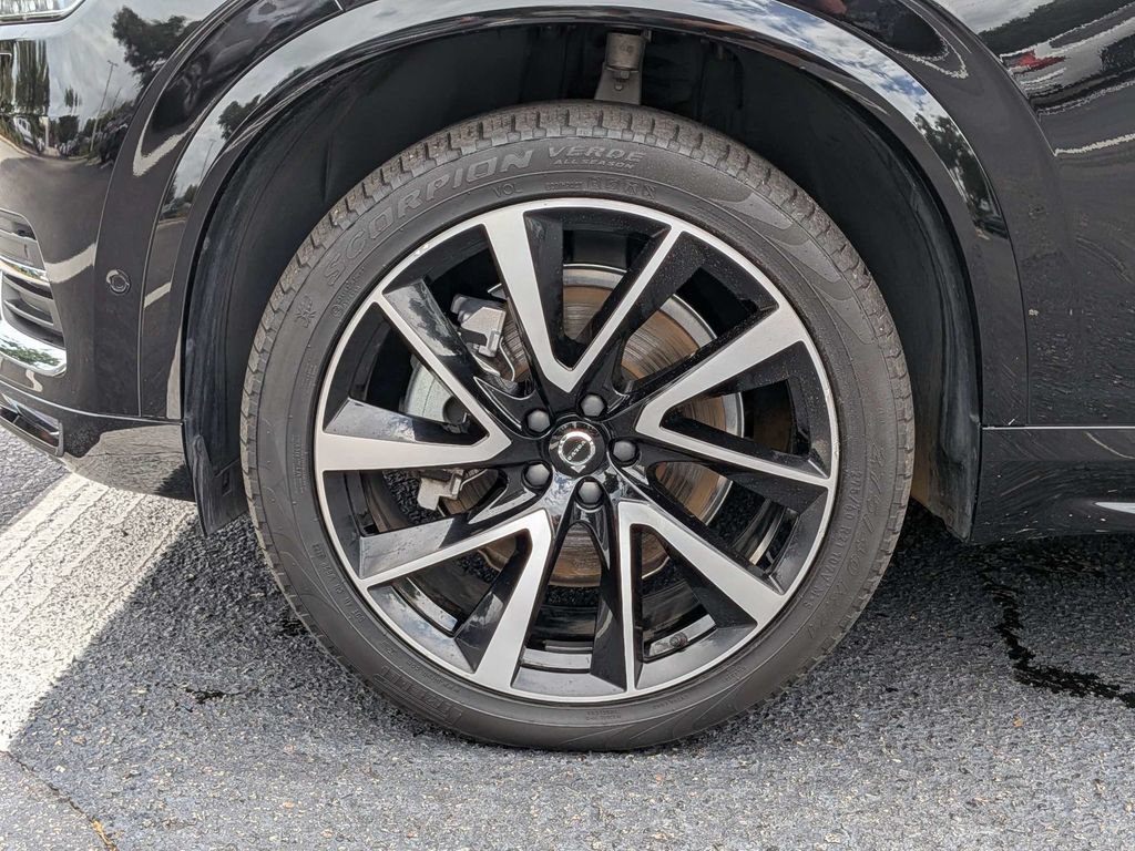 Certified 2024 Volvo XC90 B6 Ultimate w/ Lounge Package AWD/4WD image 11