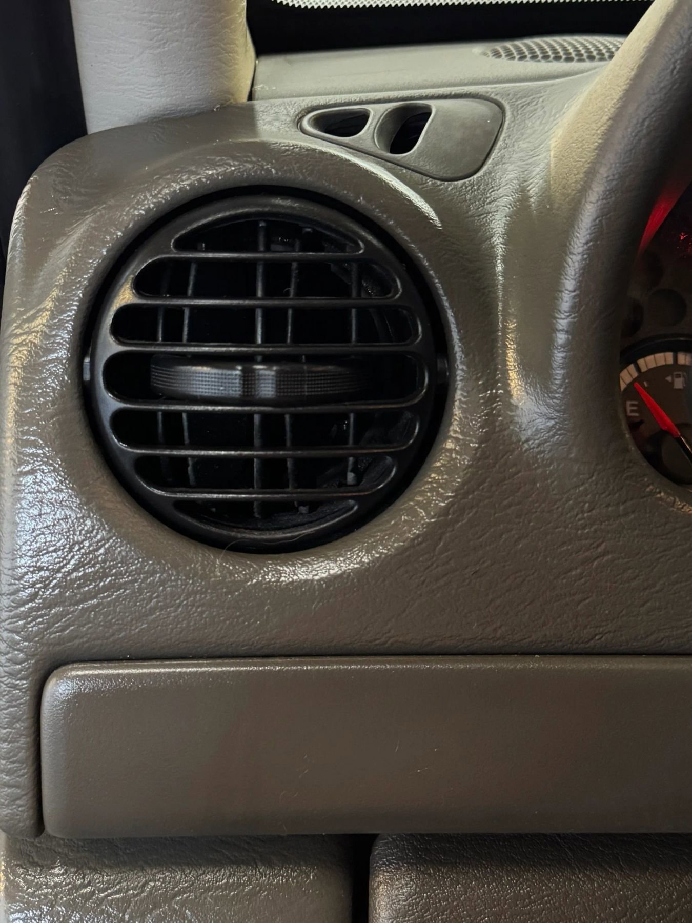 Used 2007 Jeep Liberty Sport AWD/4WD image 13
