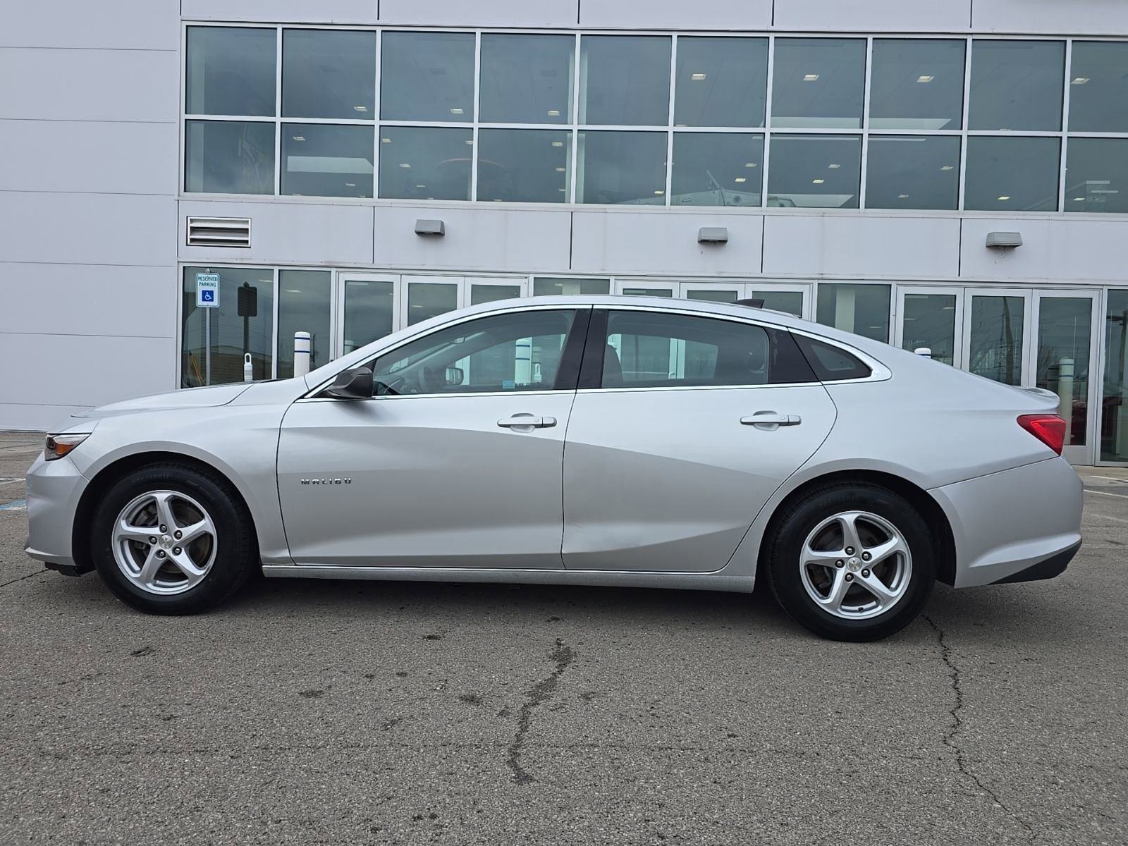 Used 2017 Chevrolet Malibu LS image 7