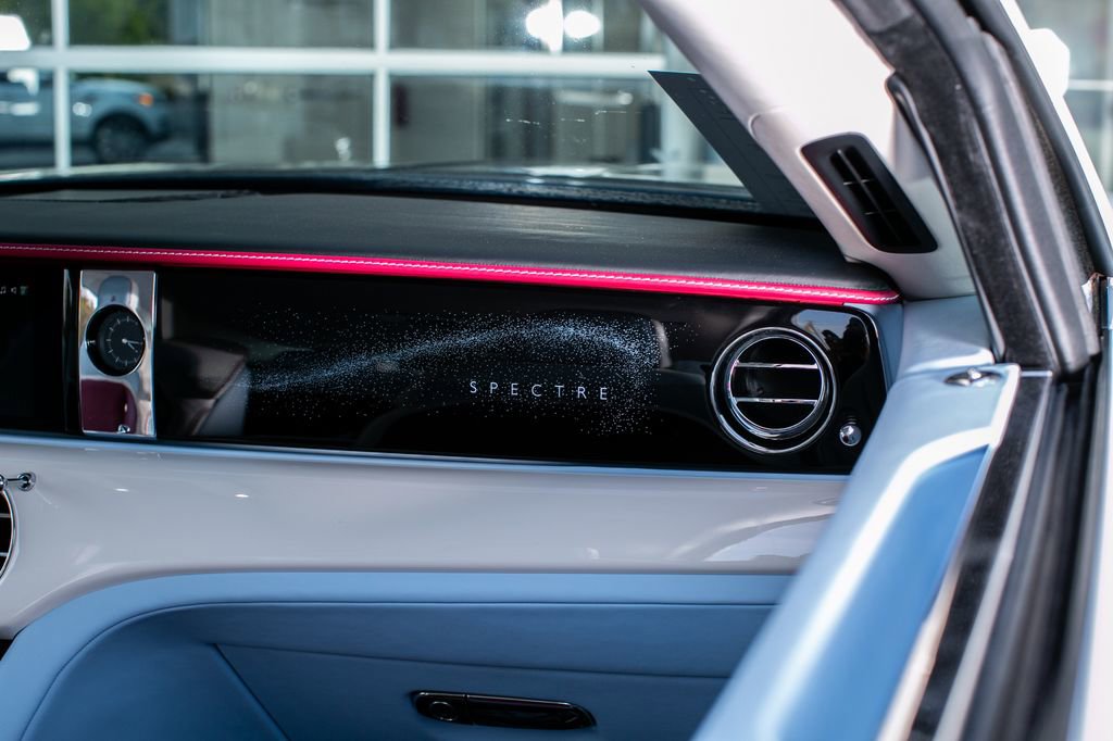 Used 2024 Rolls-Royce Spectre w/ Spectre Launch Package AWD/4WD image 39