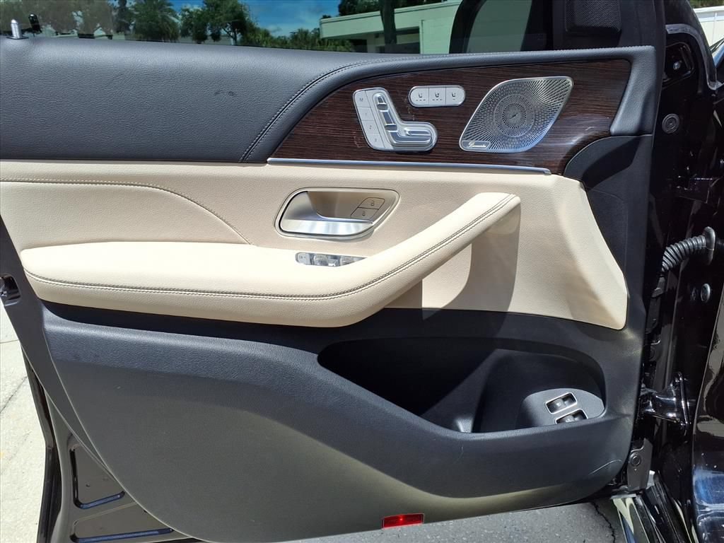 Used 2024 Mercedes-Benz GLE 450e 4MATIC image 20