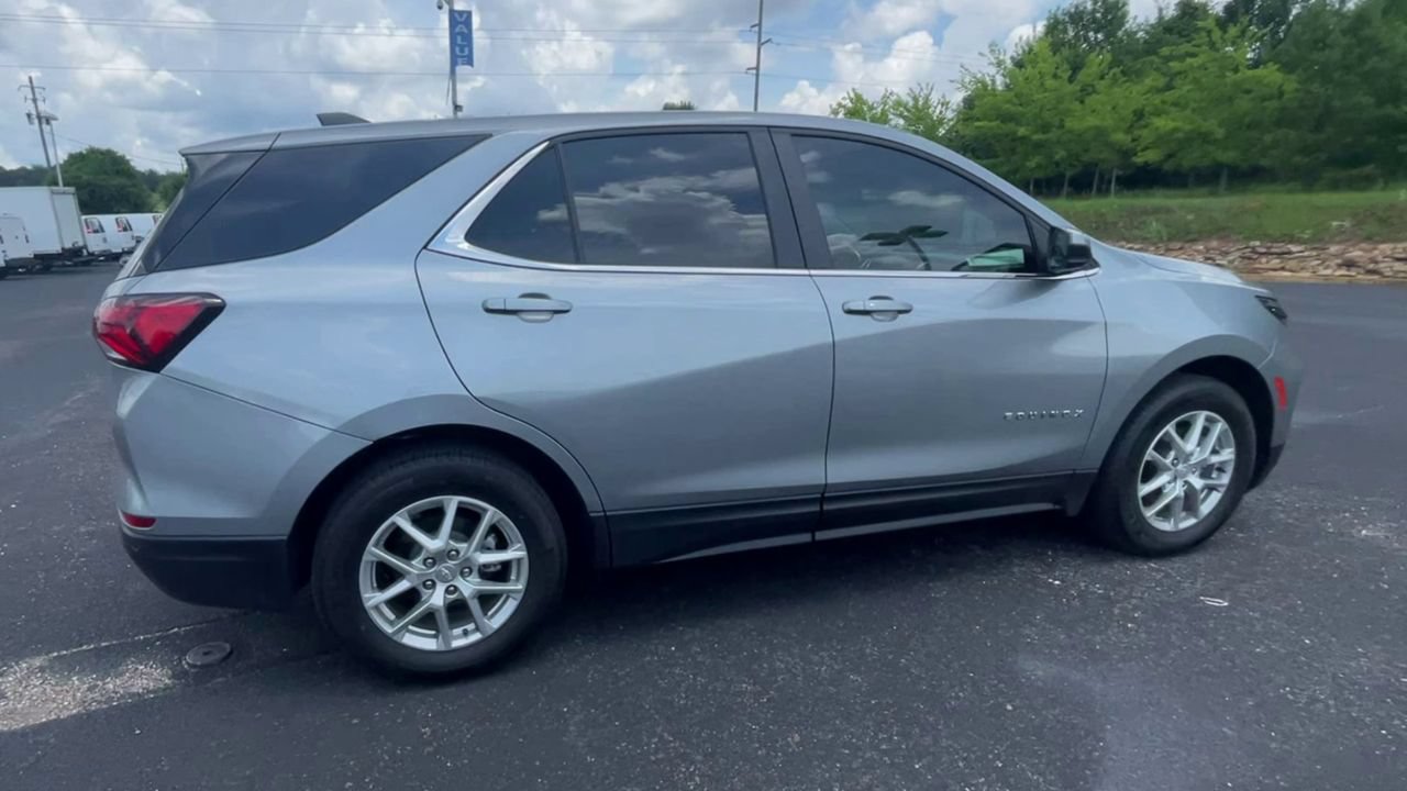 Used 2024 Chevrolet Equinox LT FWD image 9