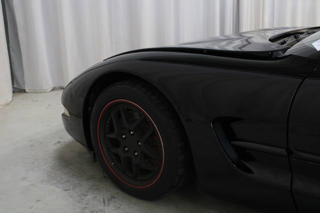 Used 2000 Chevrolet Corvette Coupe w/ Memory Pkg RWD image 24