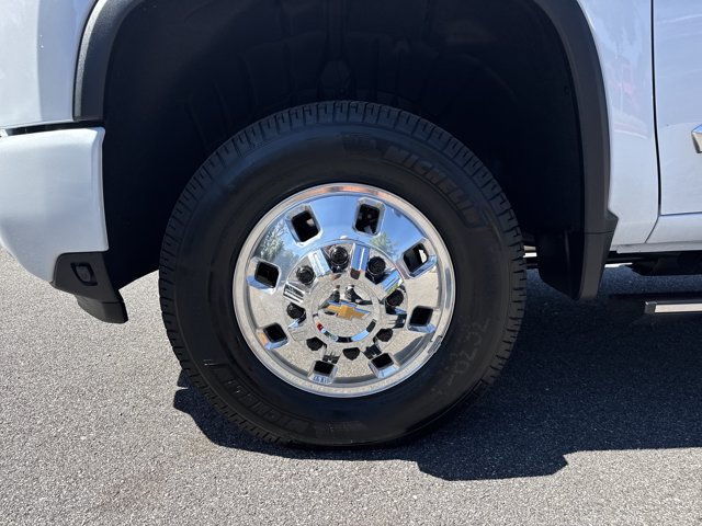 Used 2026 Chevrolet Silverado 3500 High Country w/ High Country Premium Package AWD/4WD image 13