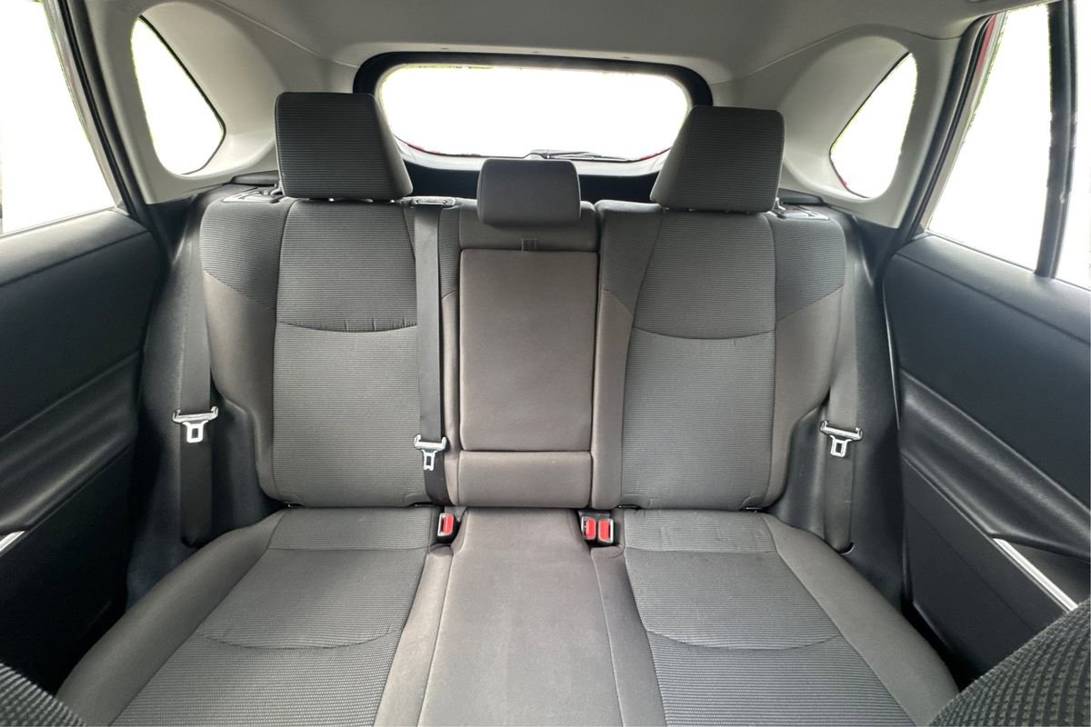 Used 2024 Toyota RAV4 LE FWD image 13