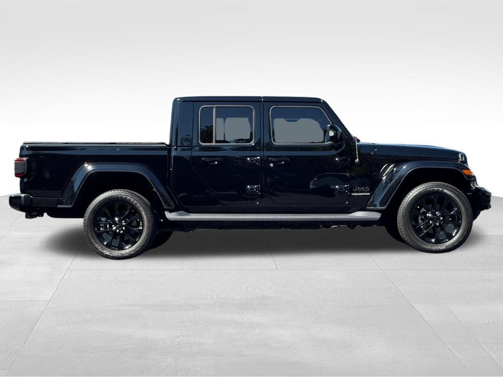 Used 2023 Jeep Gladiator Overland AWD/4WD image 9