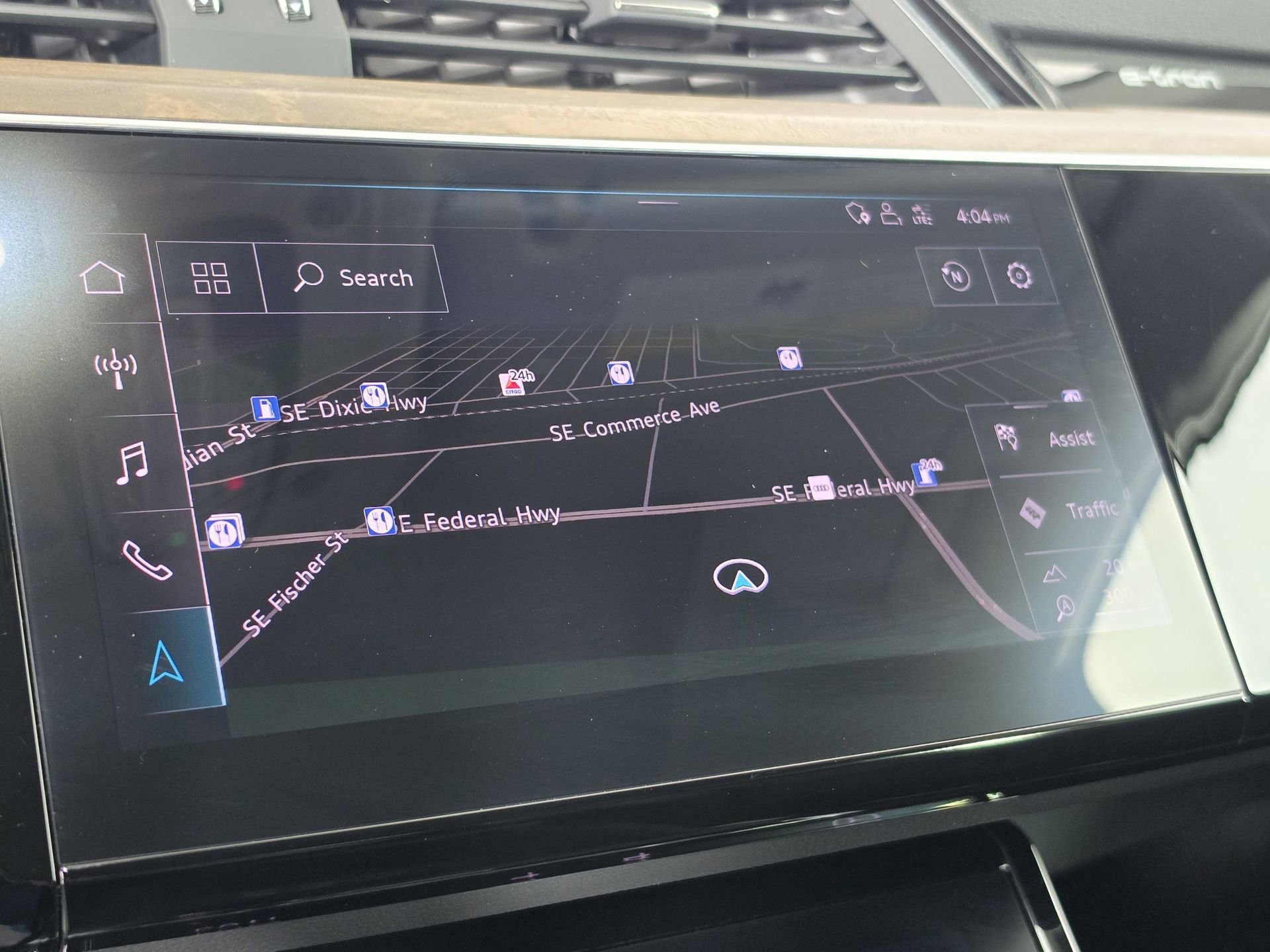 Used 2019 Audi e-tron Premium Plus w/ Cold Weather Package AWD/4WD image 32