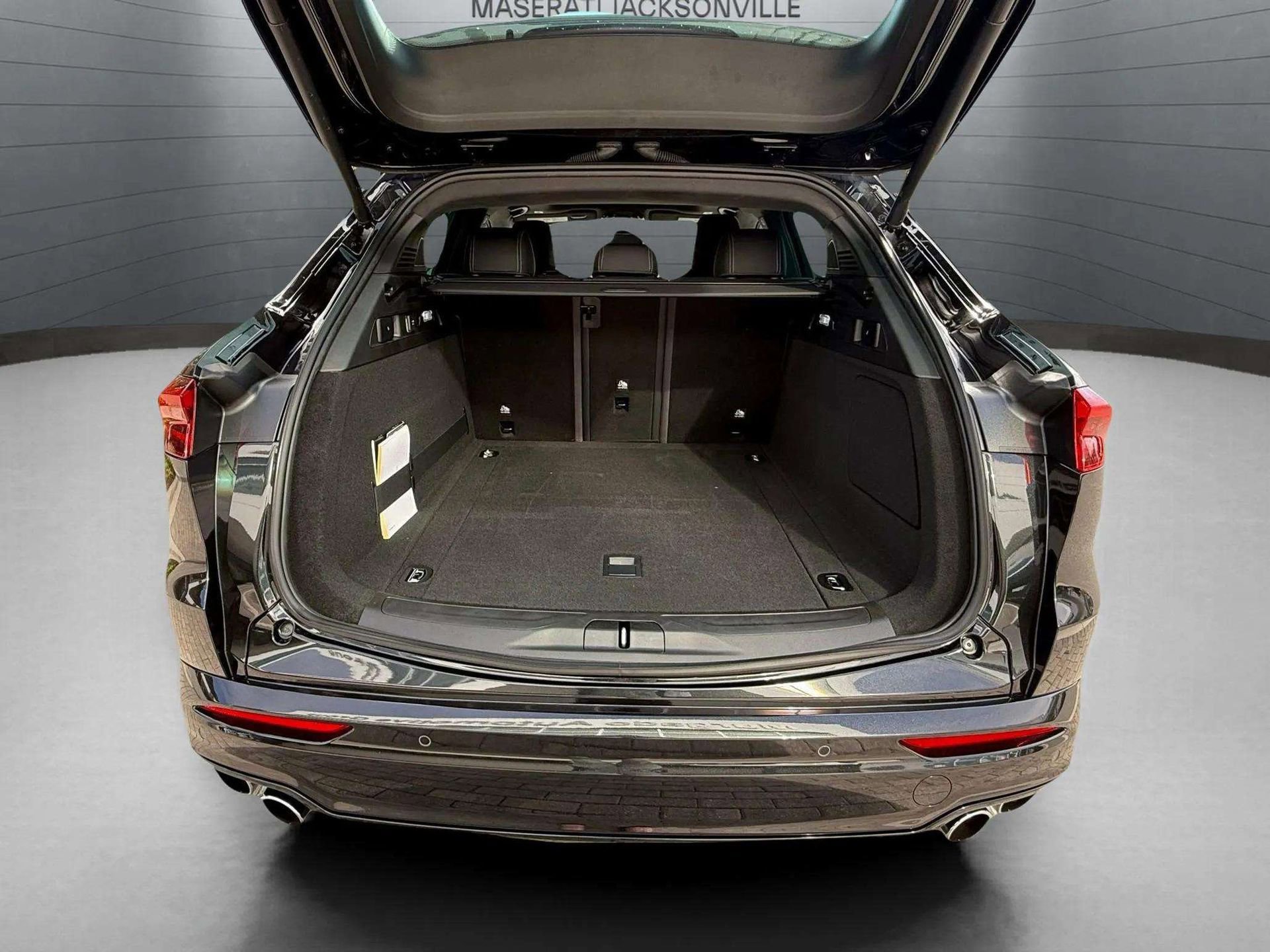 New 2025 Maserati Grecale GT image 22
