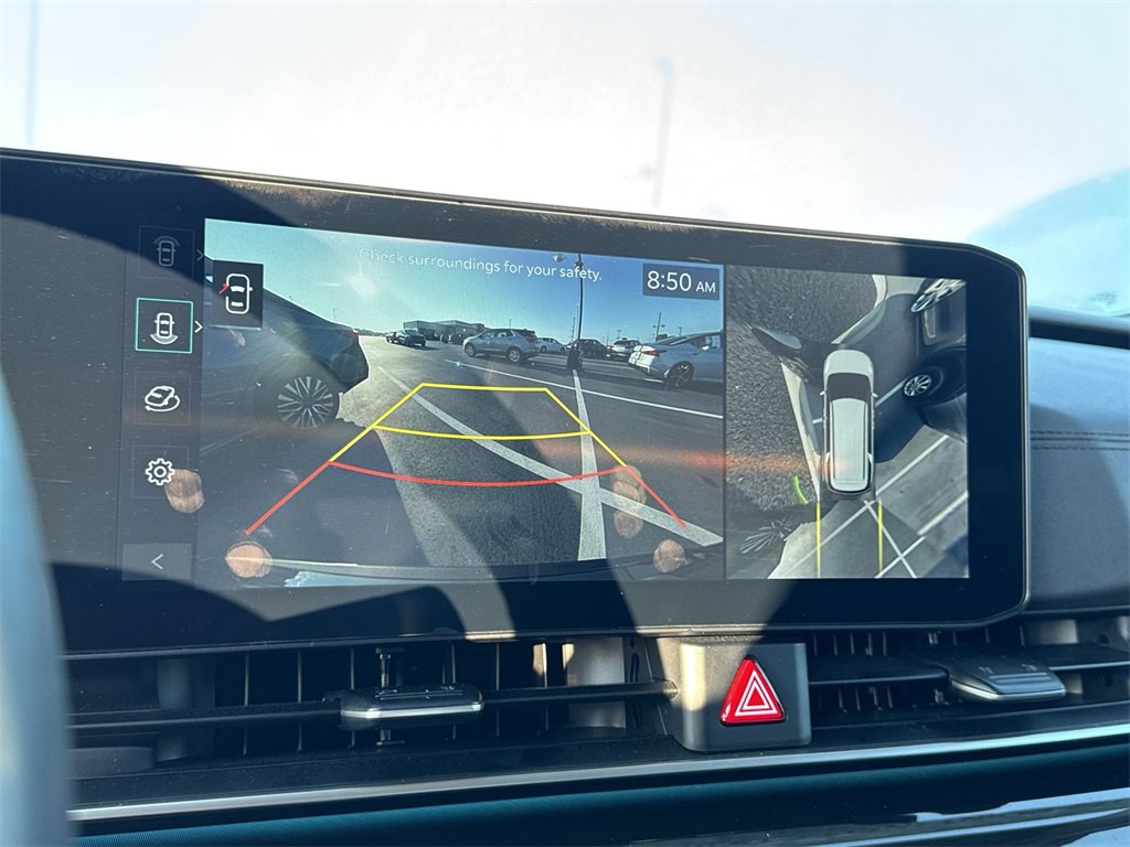 Used 2025 Kia Carnival SX Prestige image 23