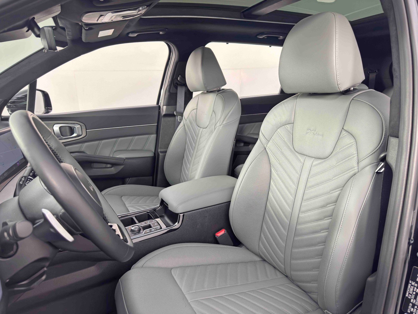Used 2025 Kia Sorento SX Prestige w/ Sage Leather Package image 41