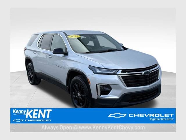 Used 2022 Chevrolet Traverse LS FWD image 1