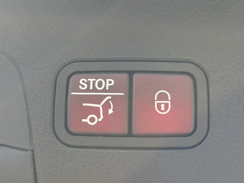 Certified 2024 Mercedes-Benz GLE 450 4MATIC image 34