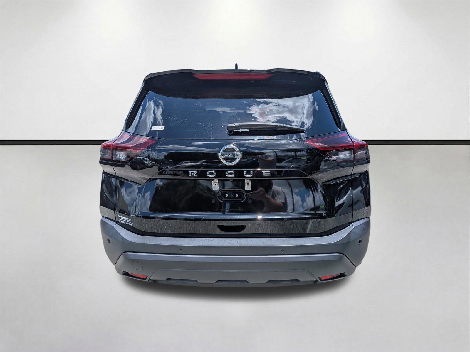 Used 2021 Nissan Rogue S FWD image 5