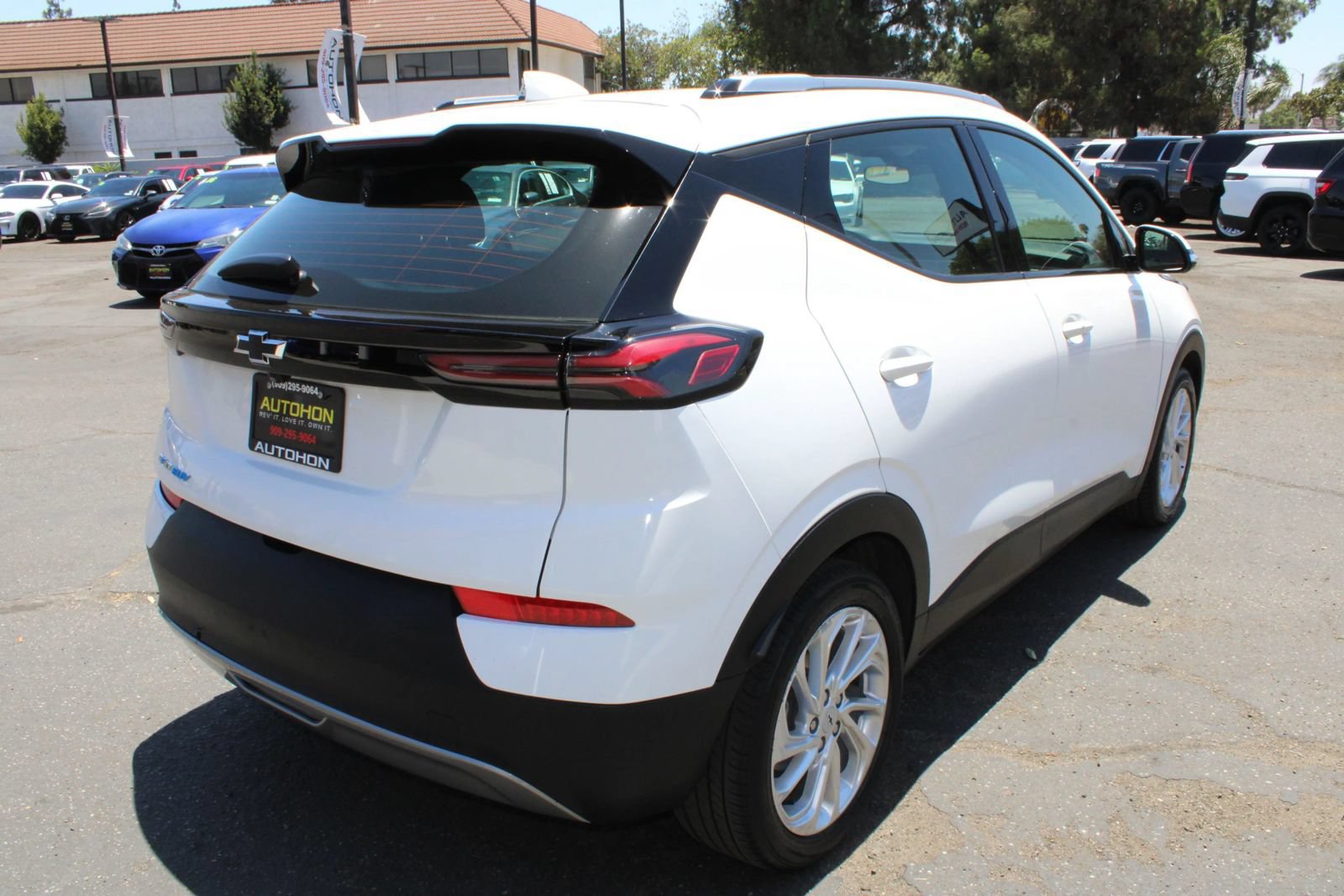 Used 2023 Chevrolet Bolt EUV LT FWD image 35